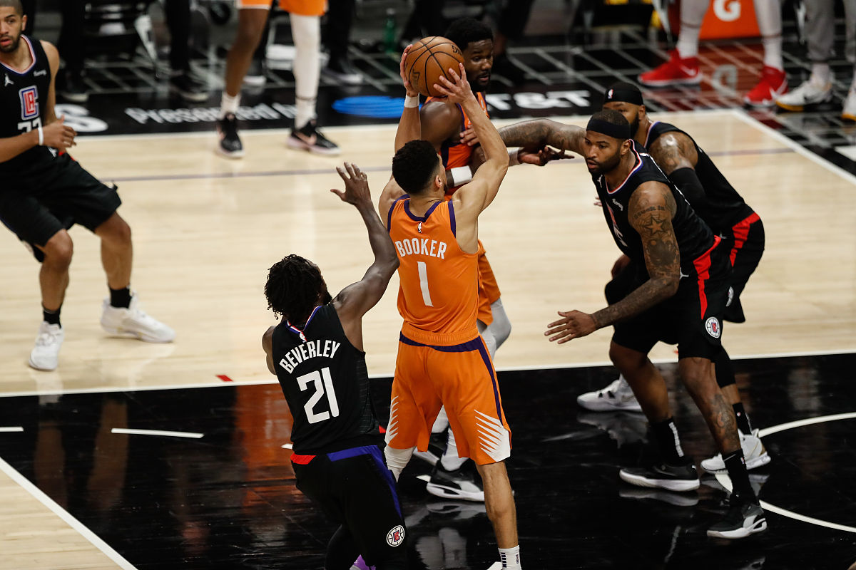 开云体育入口 浓眉哥重要时刻持续失利，DWG带队取胜！