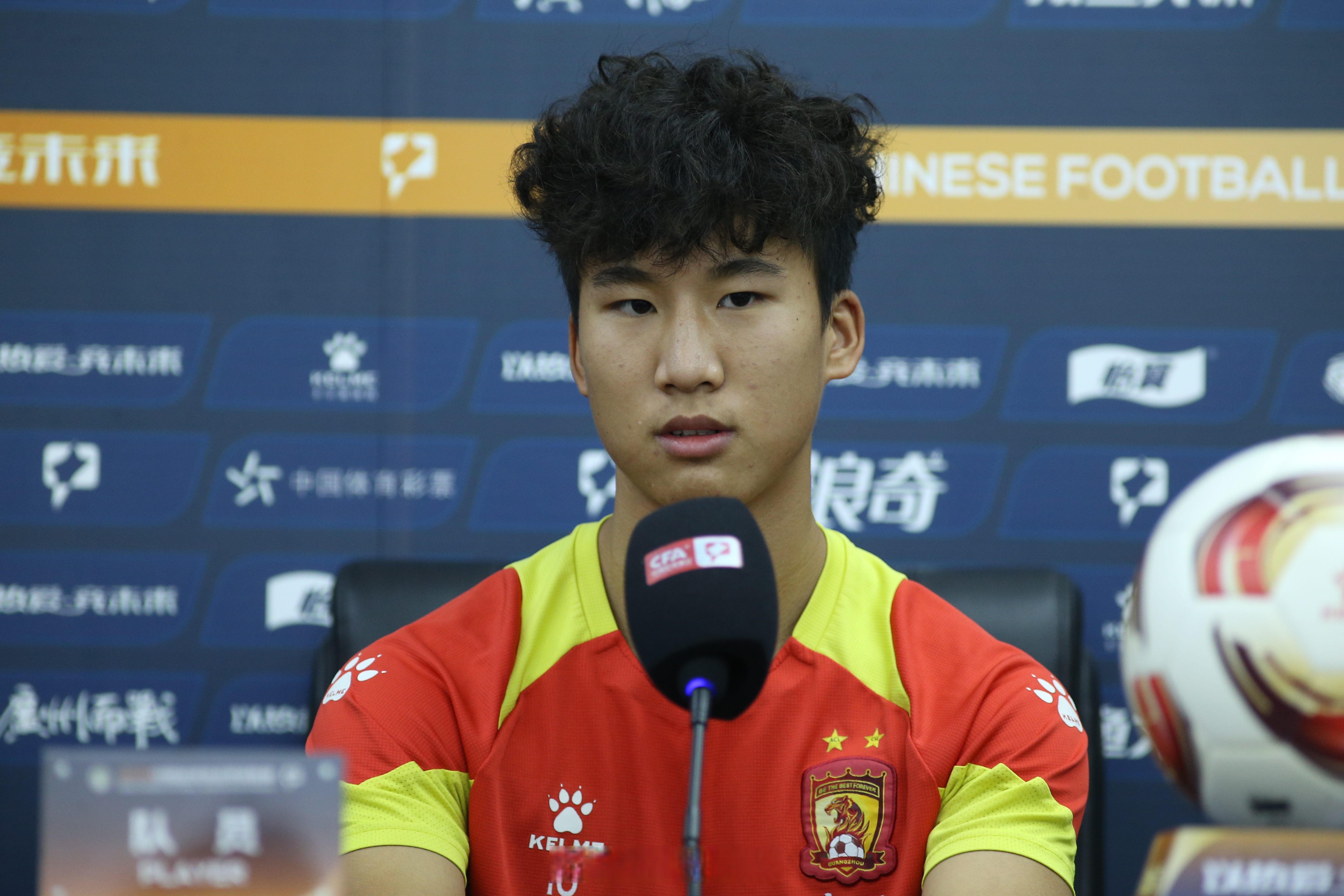 开云体育赛事直播关键时刻突围战来临，广州队围绕德国杯远射贴柱，底气十足，赛季目标并未改变的简单介绍